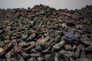 Auschwitz_pa_svenska